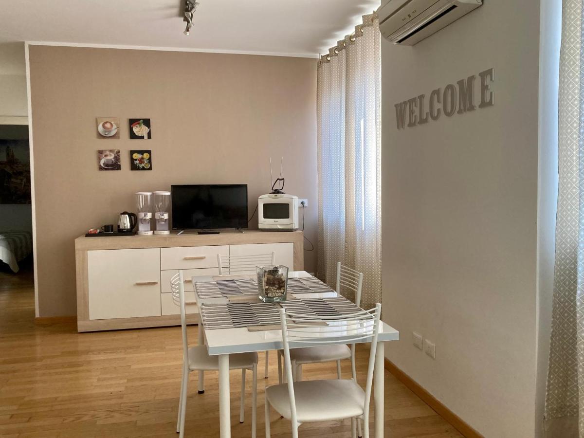 The Little House In Bergamo Apartman Kültér fotó